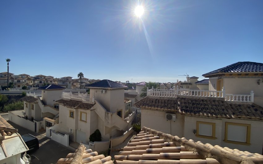 Herverkoop - Villa -
La Zenia - Costa Blanca