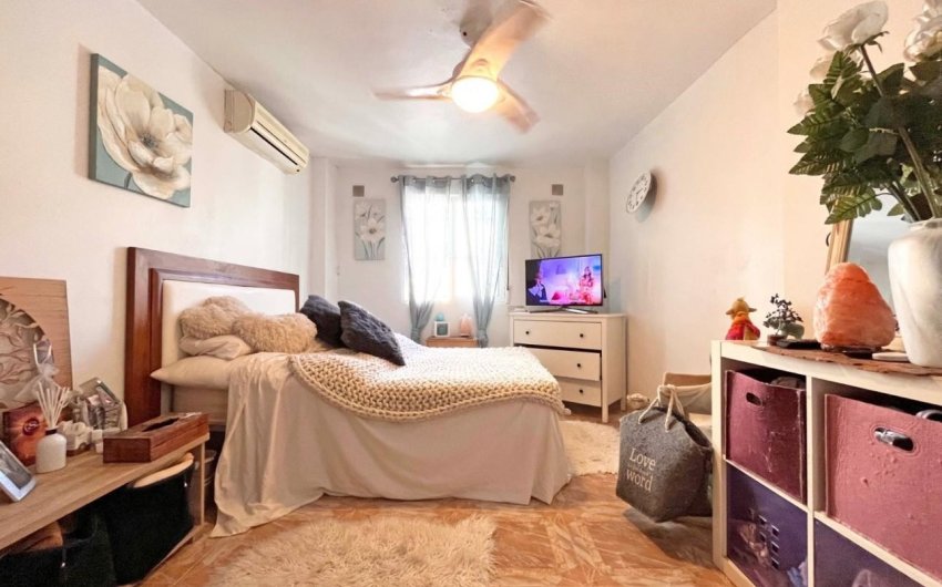 Herverkoop - Villa -
La Zenia - Costa Blanca