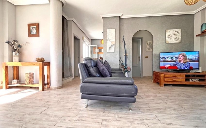 Herverkoop - Villa -
La Zenia - Costa Blanca