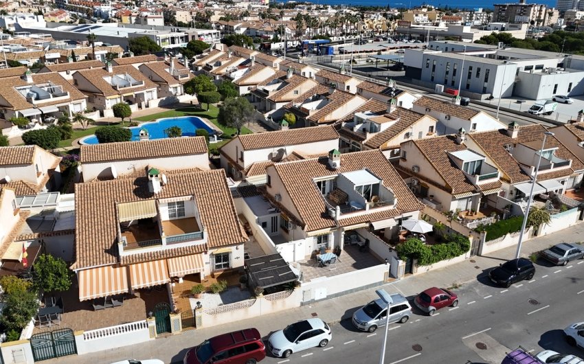 Herverkoop - Villa -
La Zenia - Costa Blanca