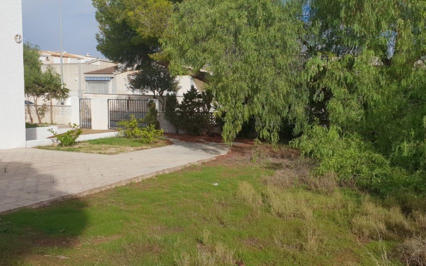 Herverkoop - Villa -
La Zenia - Costa Blanca