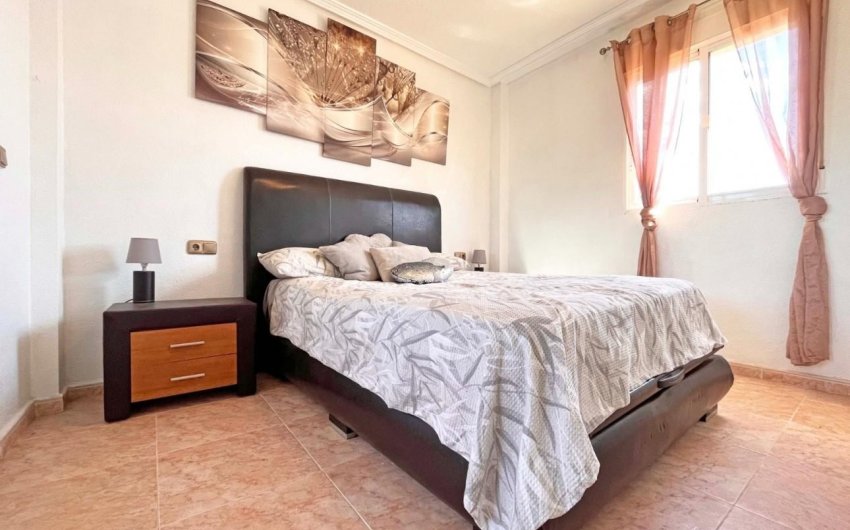 Herverkoop - Villa -
La Zenia - Costa Blanca