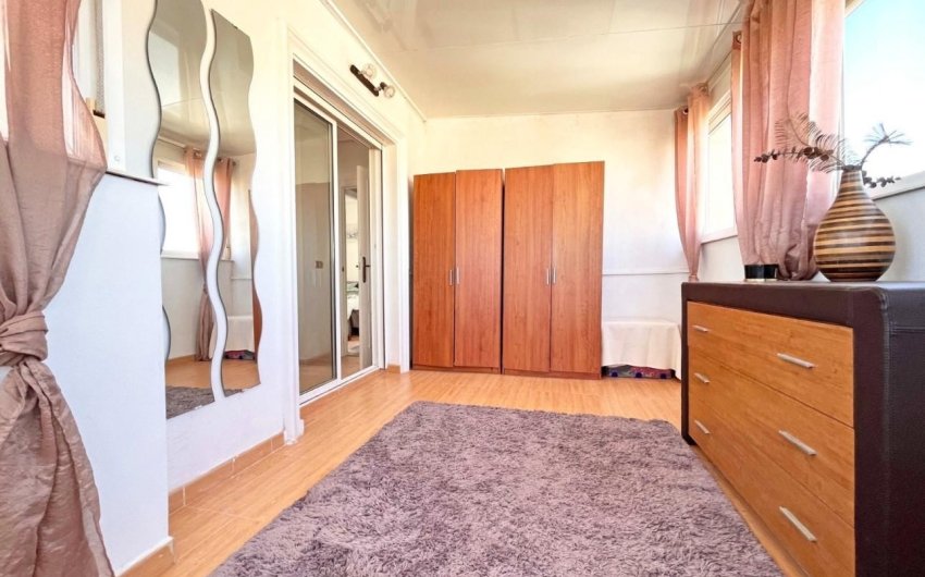 Herverkoop - Villa -
La Zenia - Costa Blanca