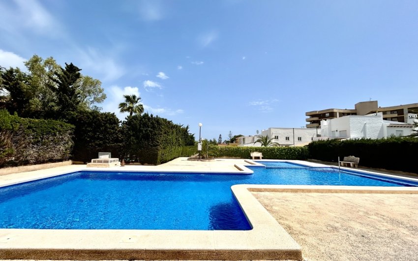 Herverkoop - Villa -
La Zenia - Costa Blanca