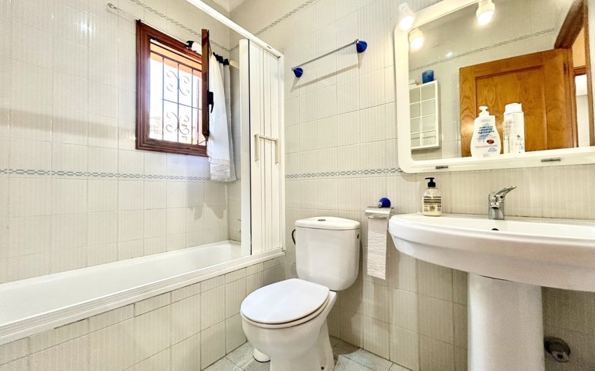 Herverkoop - Villa -
La Zenia - Costa Blanca