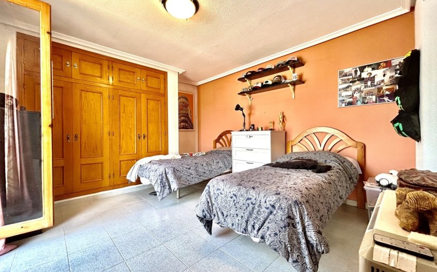 Herverkoop - Villa -
La Zenia - Costa Blanca