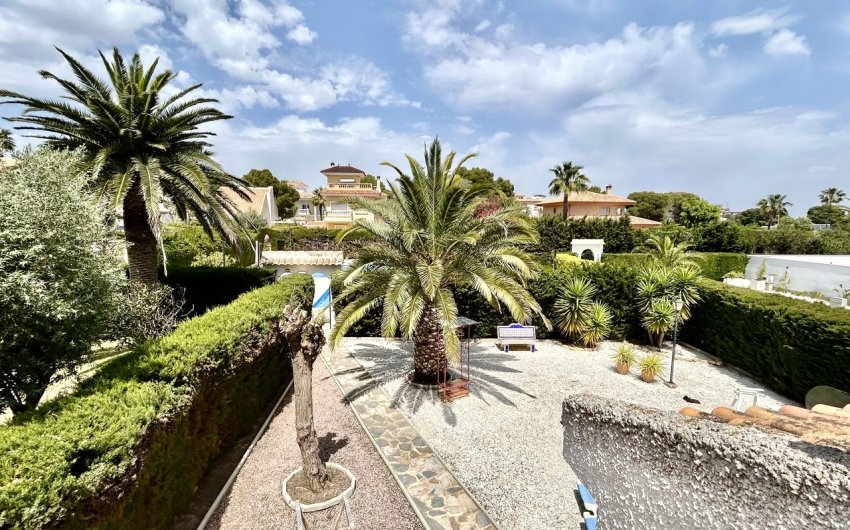 Herverkoop - Villa -
La Zenia - Costa Blanca