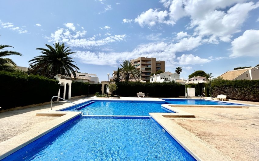 Herverkoop - Villa -
La Zenia - Costa Blanca