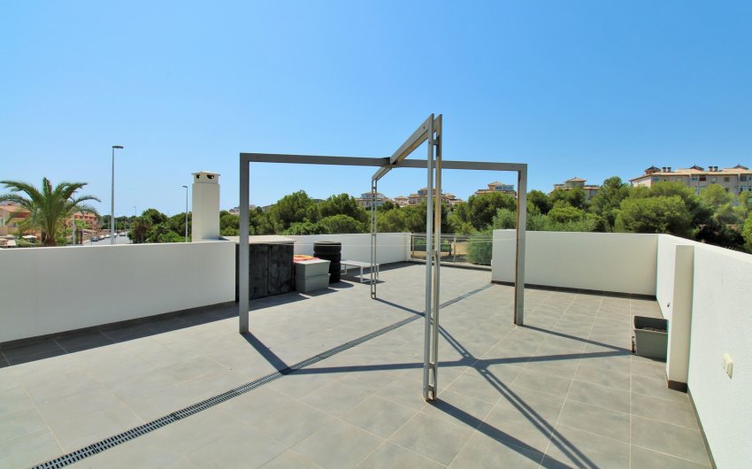 Herverkoop - Villa -
La Zenia