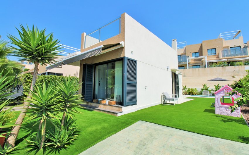 Herverkoop - Villa -
La Zenia