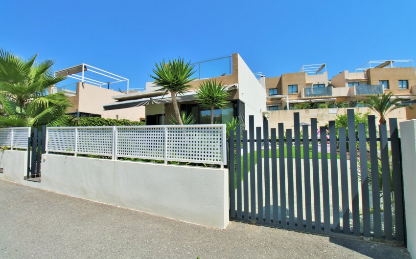 Herverkoop - Villa -
La Zenia