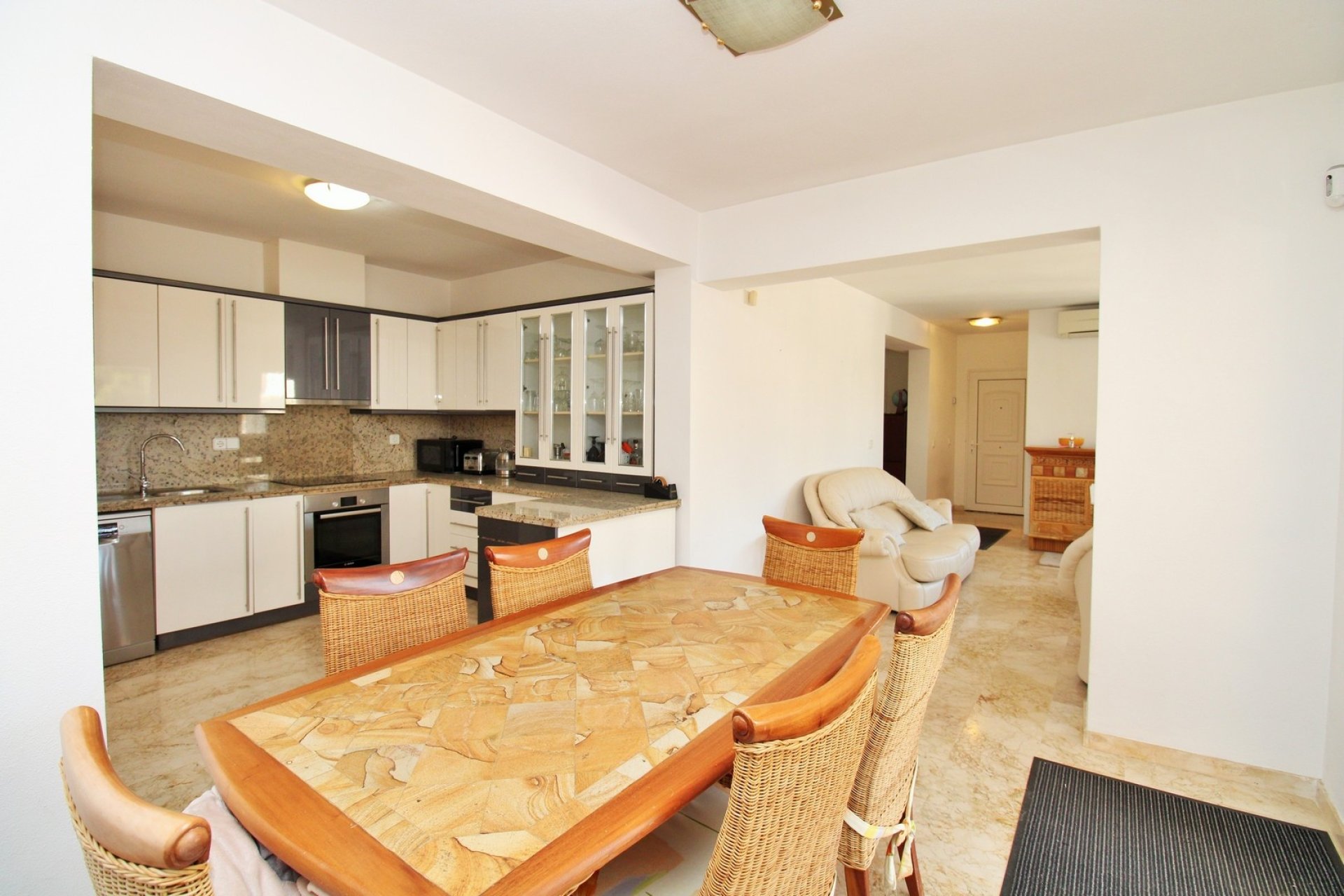 Herverkoop - Villa -
Las Ramblas