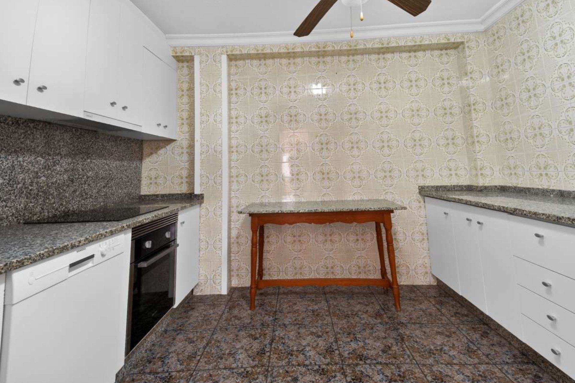 Herverkoop - Villa -
Lo Pagan - Costa Calida