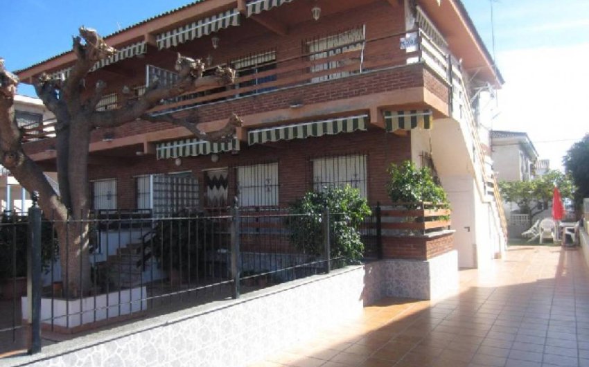 Herverkoop - Villa -
Los Alcazares - Beach