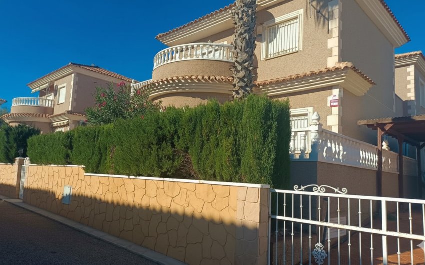 Herverkoop - Villa -
Los Altos - Costa Blanca