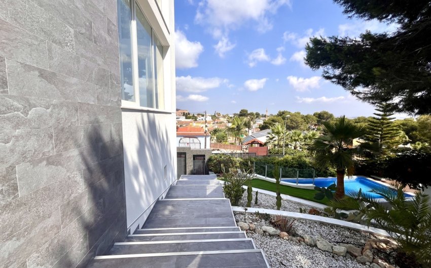 Herverkoop - Villa -
Los Balcones - Costa Blanca