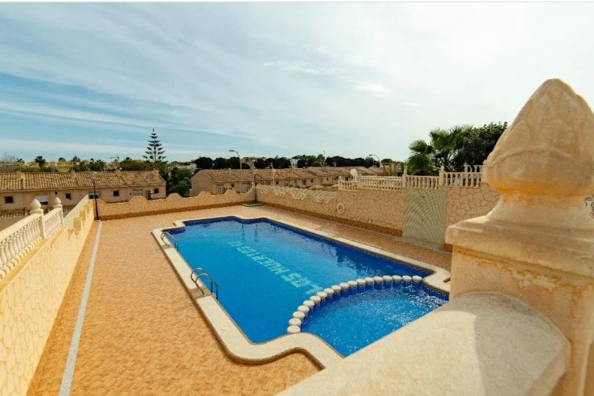 Herverkoop - Villa -
Los Balcones - Costa Blanca
