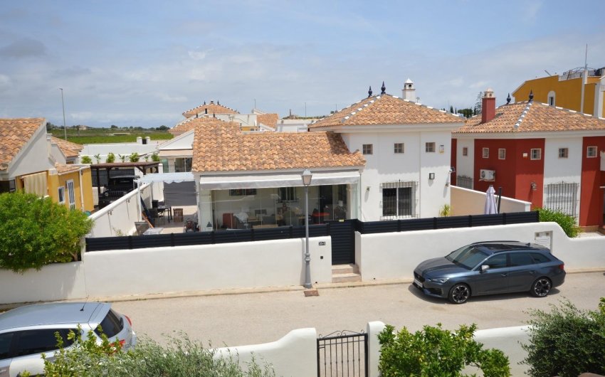 Herverkoop - Villa -
Los Montesinos - Costa blanca sur