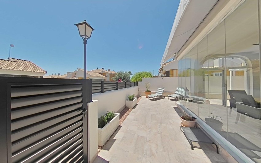 Herverkoop - Villa -
Los Montesinos - Costa blanca sur
