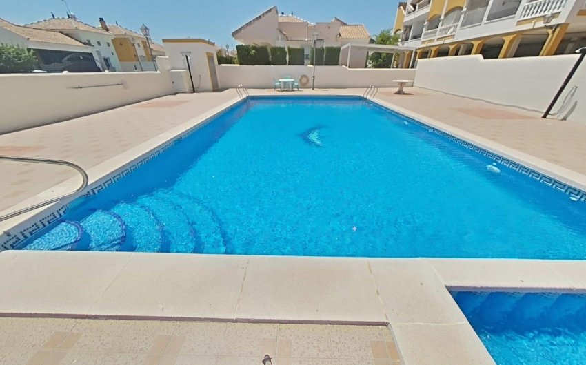 Herverkoop - Villa -
Los Montesinos - Costa blanca sur