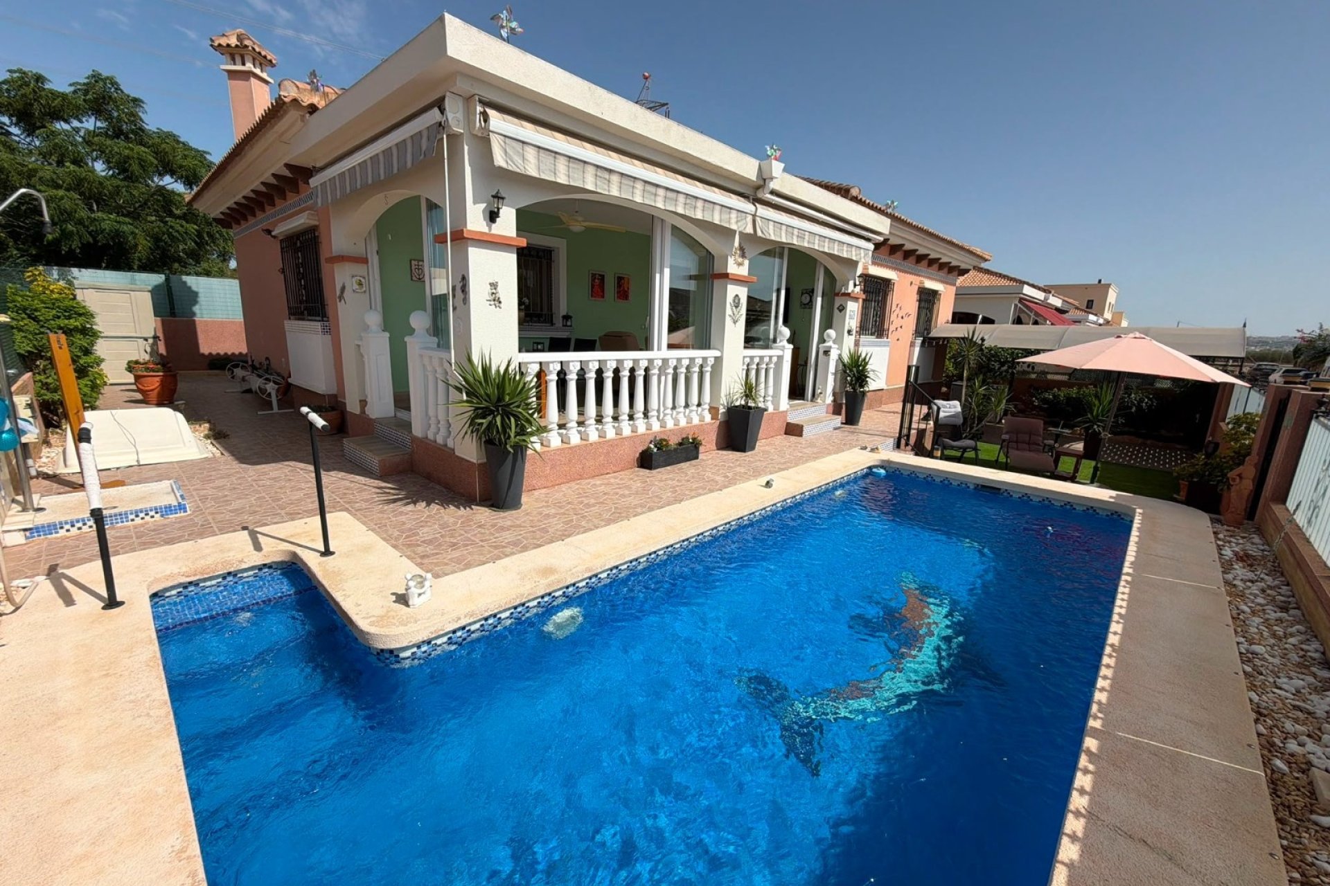 Herverkoop - Villa -
Los Montesinos - Costa Blanca