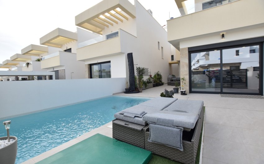 Herverkoop - Villa -
Los Montesinos - Costa Blanca