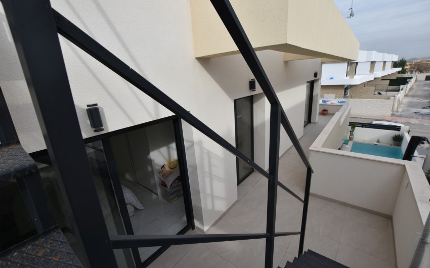 Herverkoop - Villa -
Los Montesinos - Costa Blanca