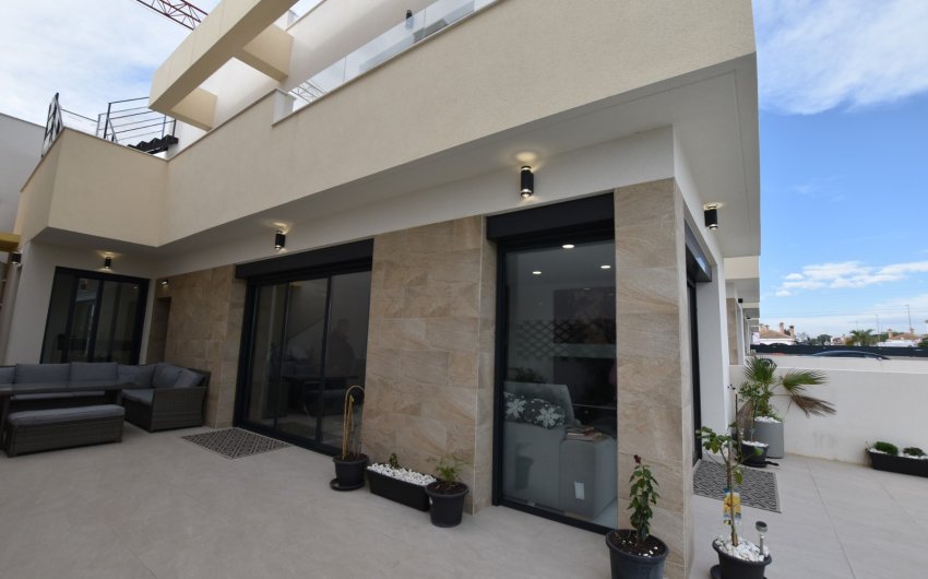 Herverkoop - Villa -
Los Montesinos - Costa Blanca