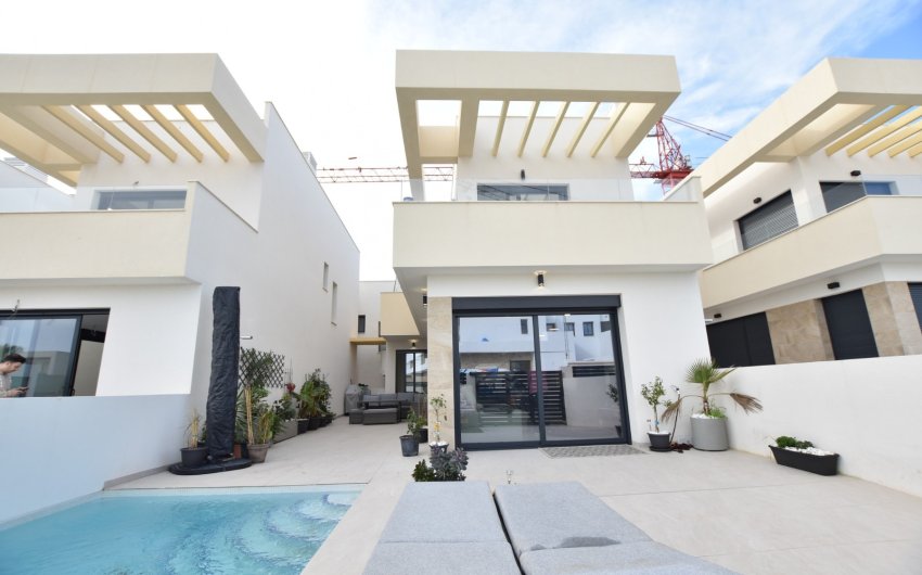 Herverkoop - Villa -
Los Montesinos - Costa Blanca