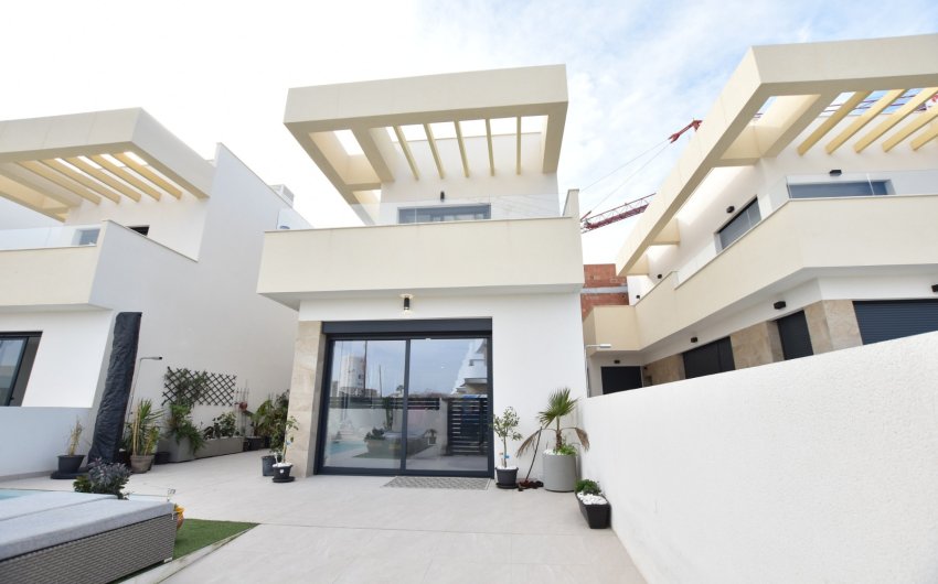 Herverkoop - Villa -
Los Montesinos - Costa Blanca