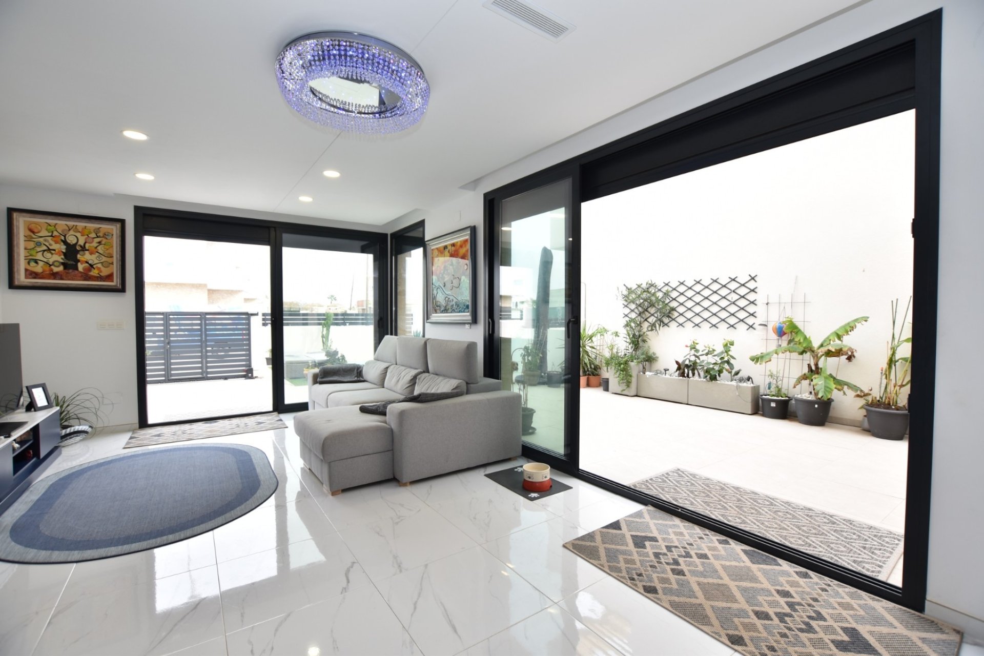 Herverkoop - Villa -
Los Montesinos - Costa Blanca