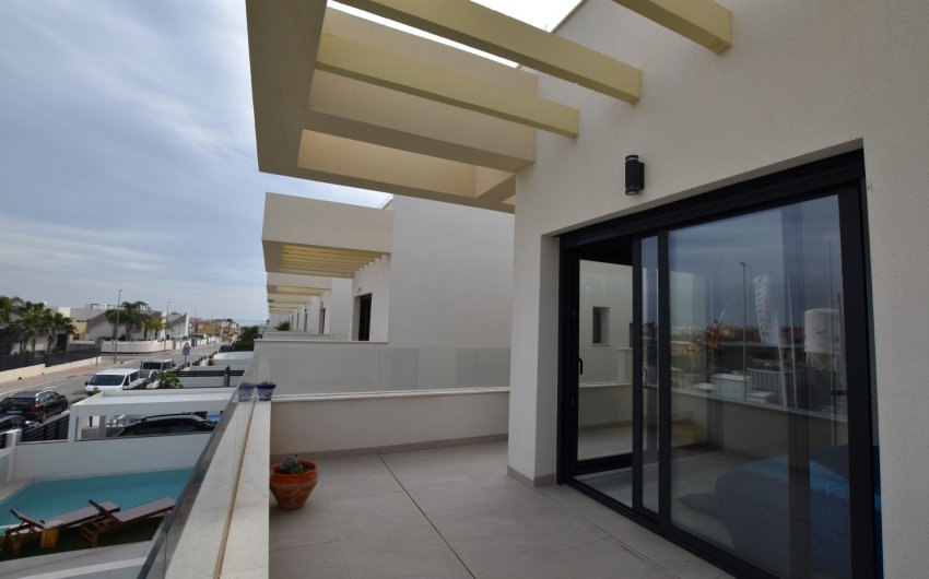 Herverkoop - Villa -
Los Montesinos - Costa Blanca