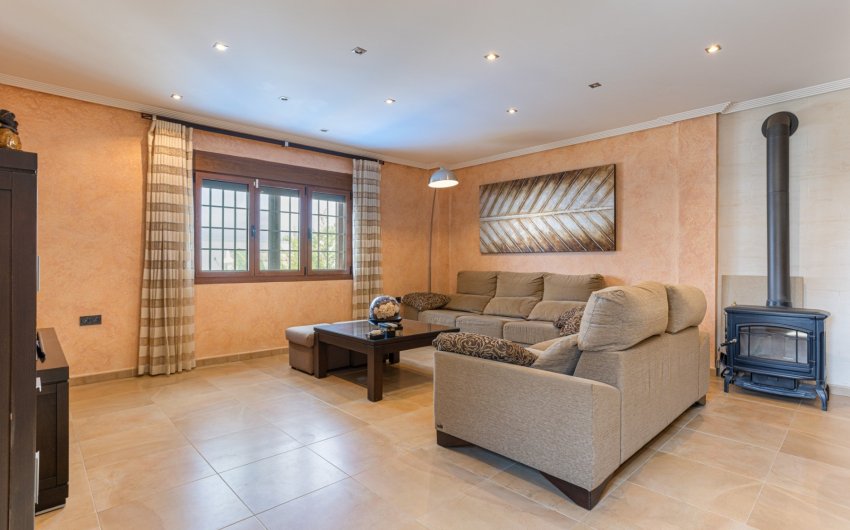 Herverkoop - Villa -
Los Montesinos - La Herrada