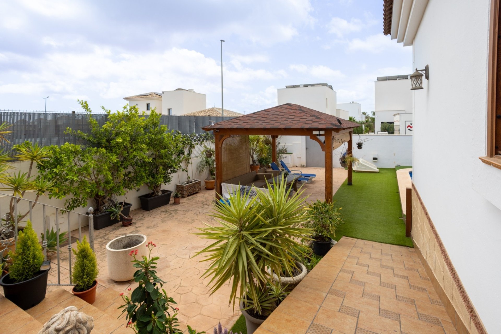 Herverkoop - Villa -
Los Montesinos - La Herrada
