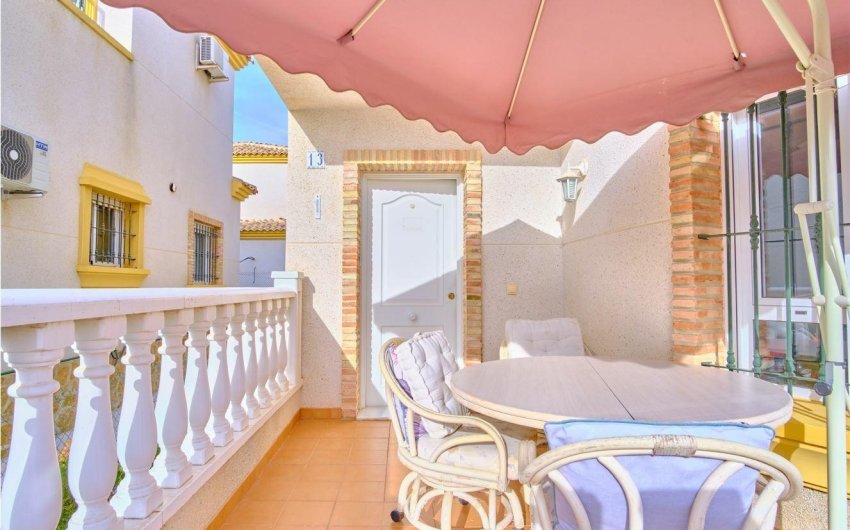 Herverkoop - Villa -
Los Montesinos - La Herrada