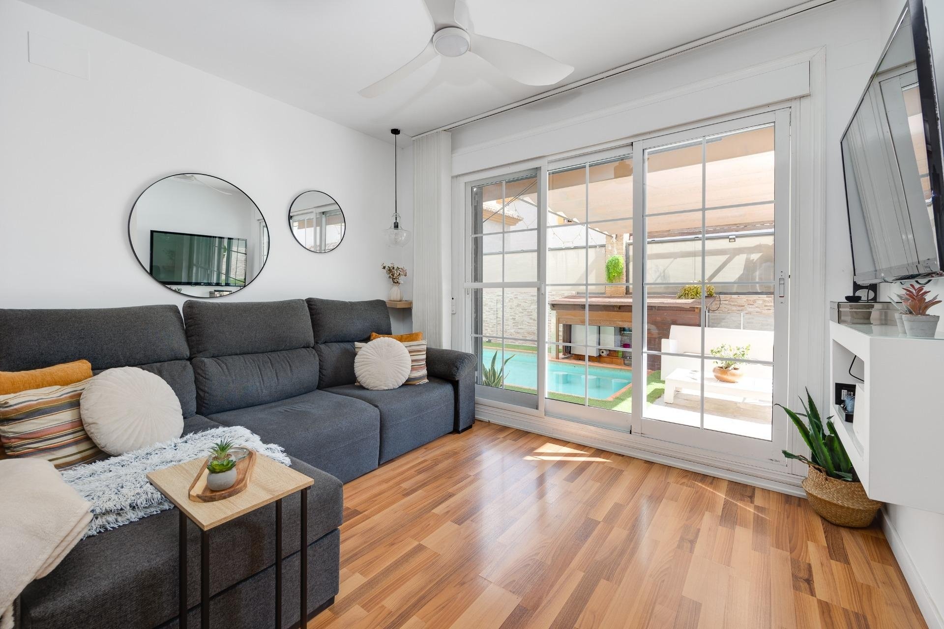 Herverkoop - Villa -
Los Montesinos - La Herrada