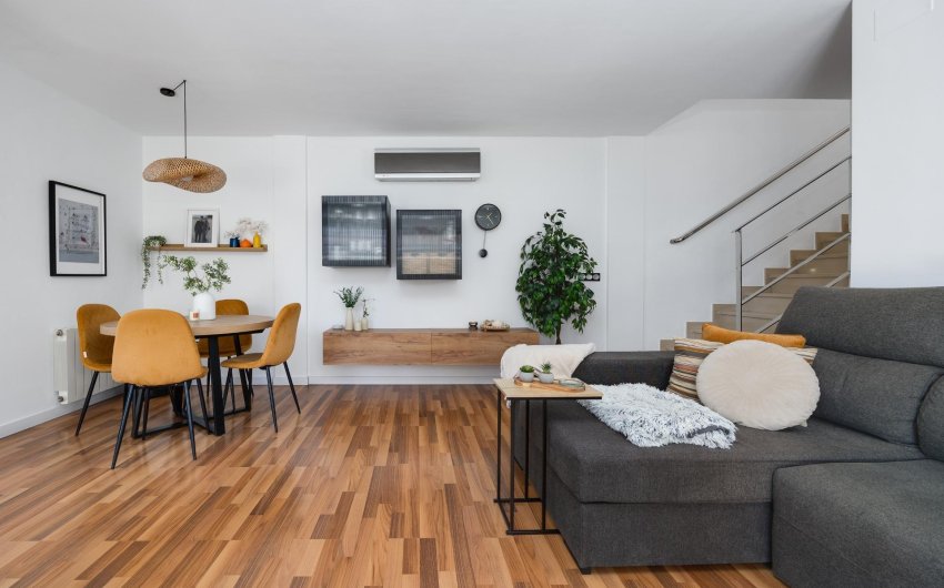 Herverkoop - Villa -
Los Montesinos - La Herrada