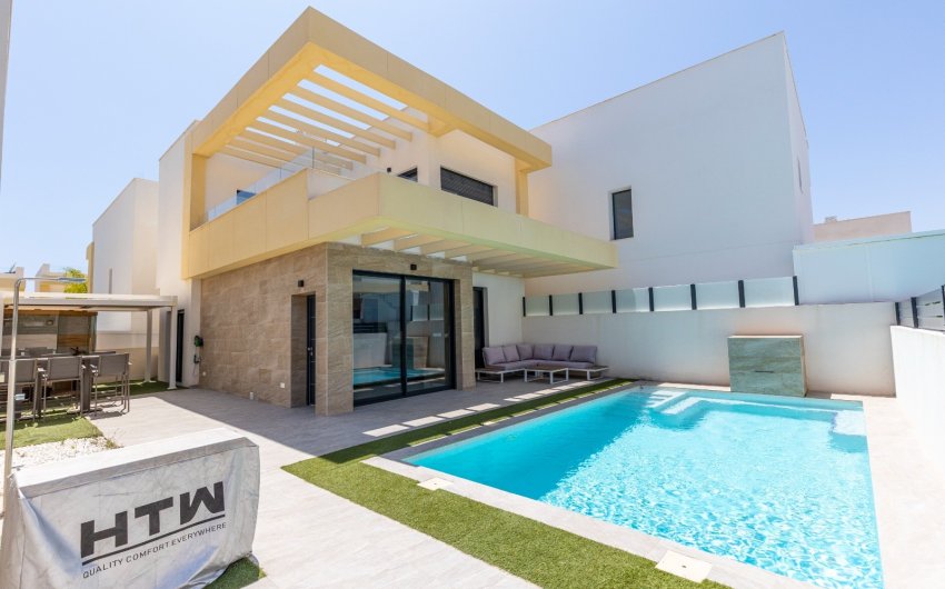 Herverkoop - Villa -
Los Montesinos - La Herrada