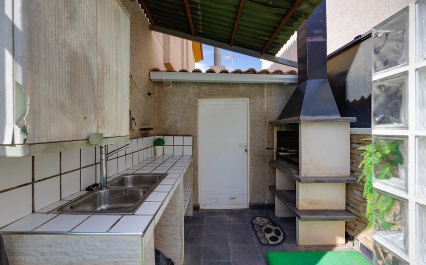 Herverkoop - Villa -
Los Montesinos - La Herrada