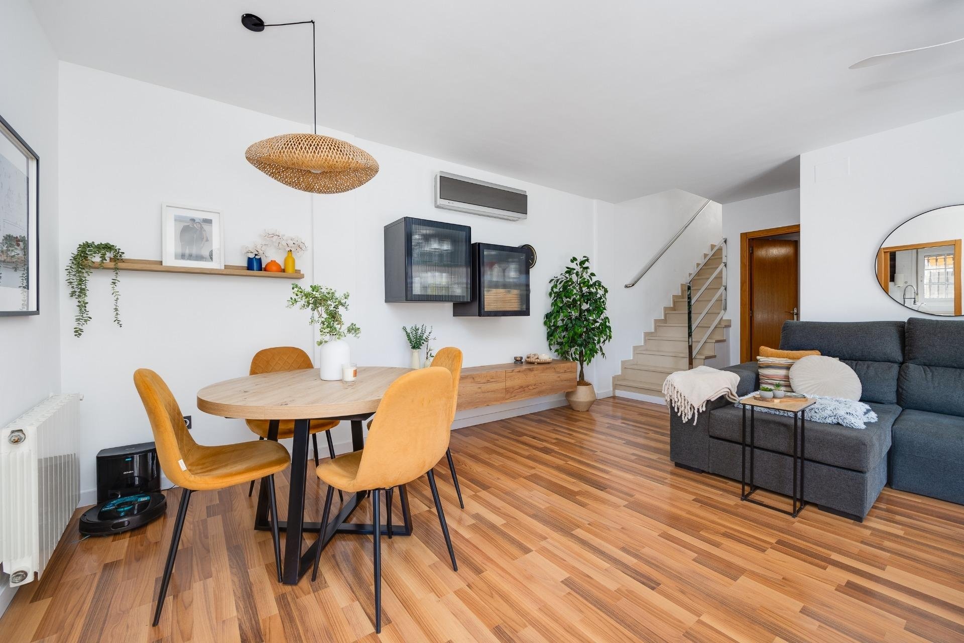 Herverkoop - Villa -
Los Montesinos - La Herrada