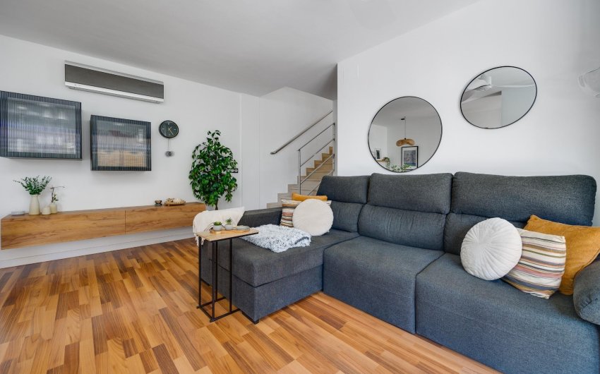 Herverkoop - Villa -
Los Montesinos - La Herrada