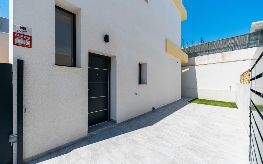 Herverkoop - Villa -
Los Montesinos