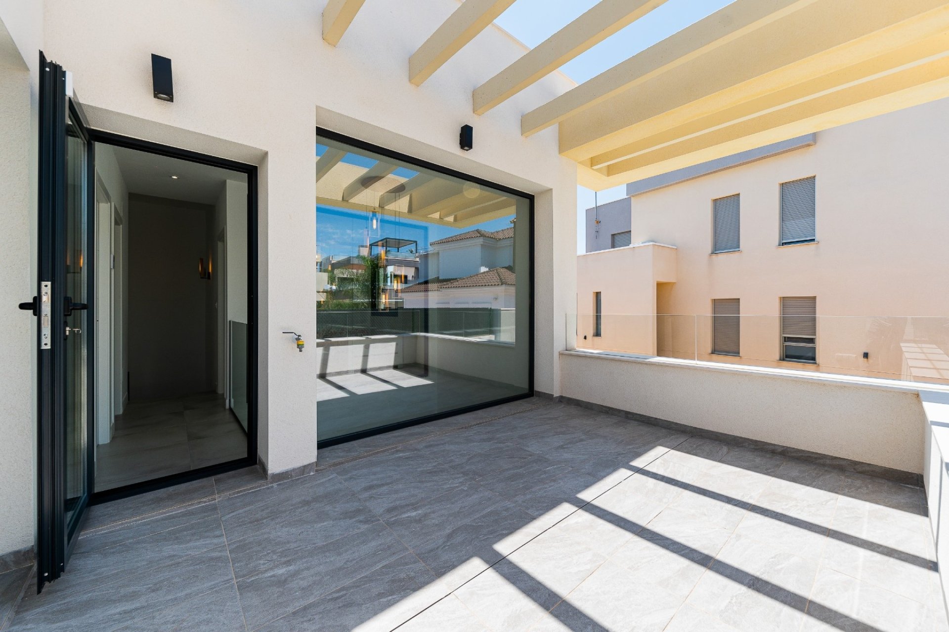 Herverkoop - Villa -
Los Montesinos