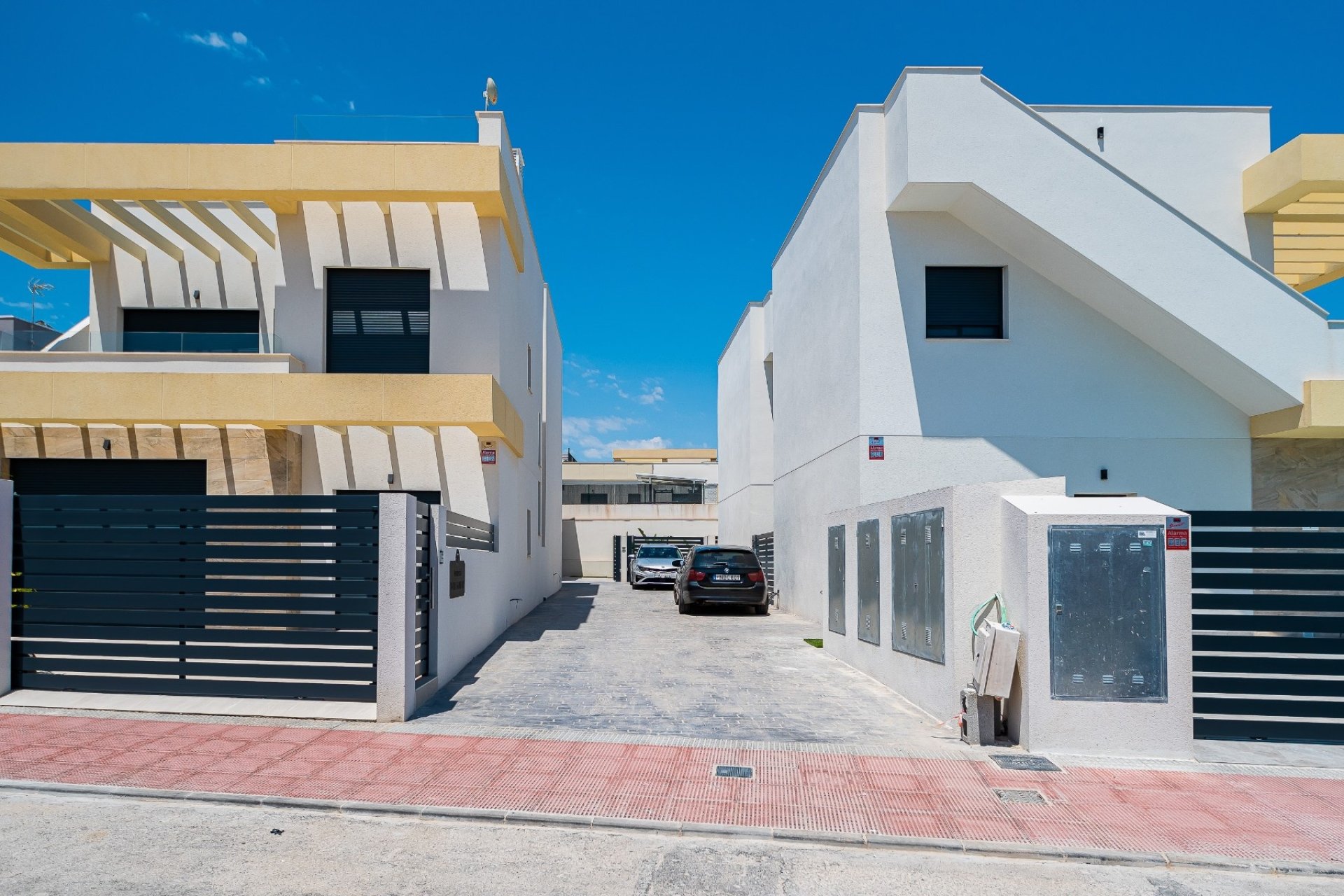 Herverkoop - Villa -
Los Montesinos