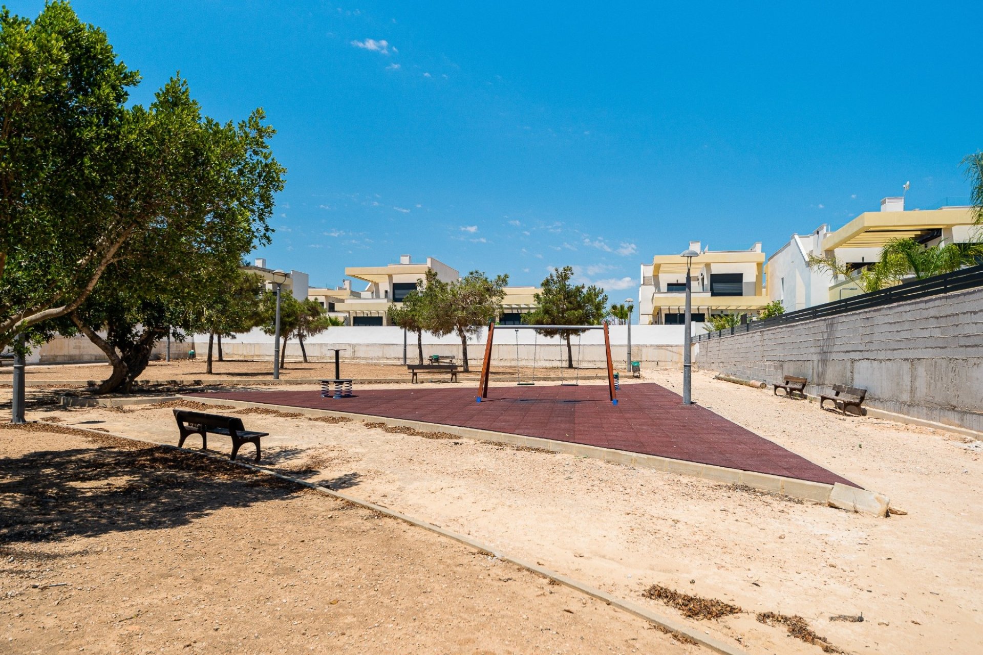 Herverkoop - Villa -
Los Montesinos