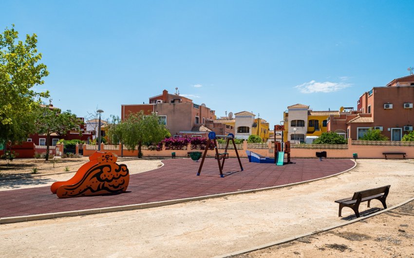 Herverkoop - Villa -
Los Montesinos
