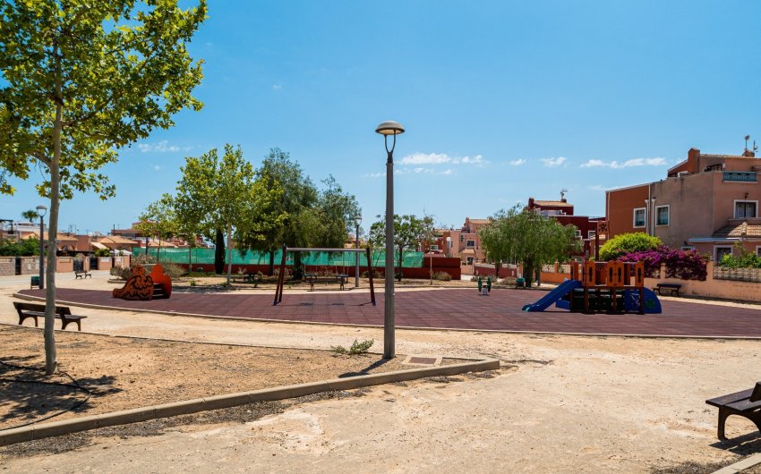 Herverkoop - Villa -
Los Montesinos