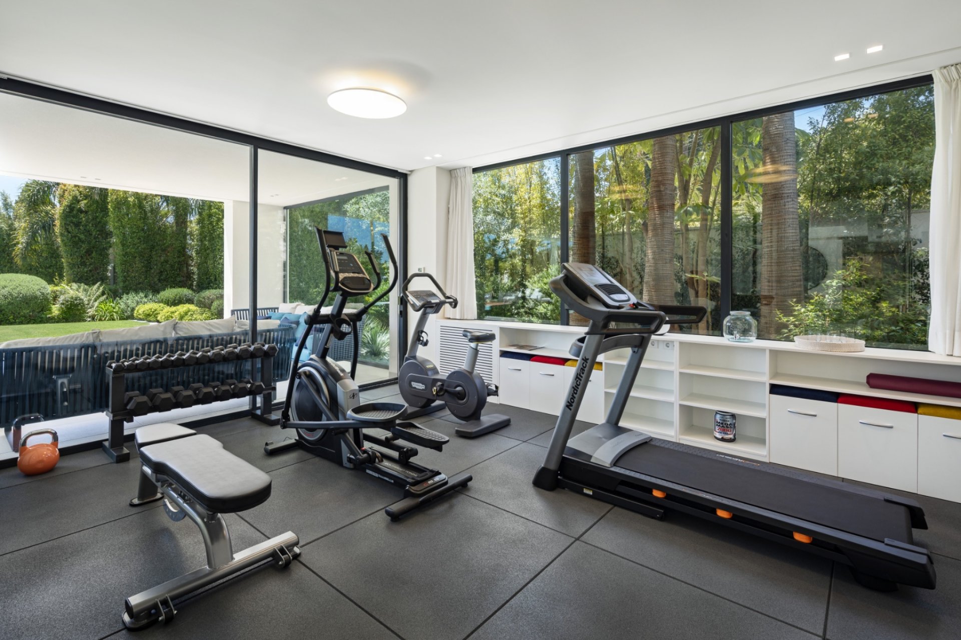 Herverkoop - Villa -
Marbella - East Marbella