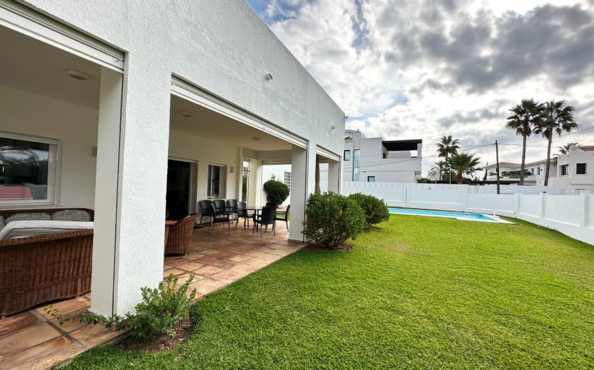 Herverkoop - Villa -
Marbella - Las Chapas