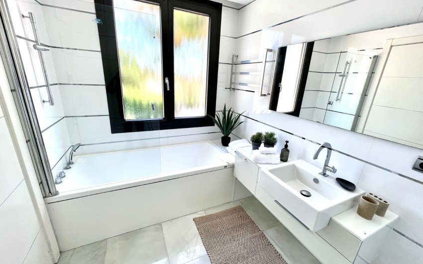 Herverkoop - Villa -
Marbella - Nueva Andalucía